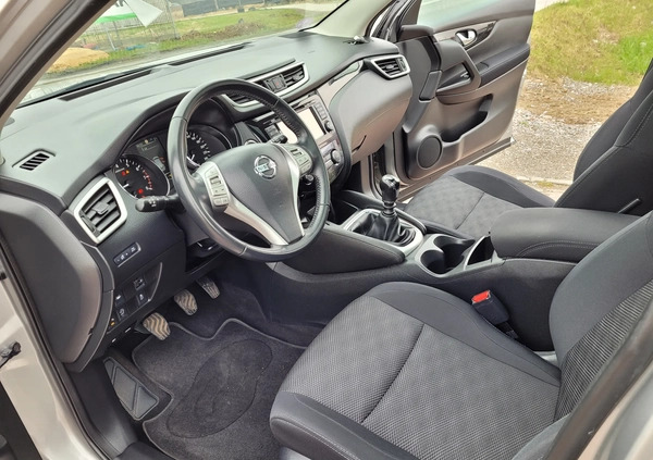 Nissan Qashqai cena 52500 przebieg: 77000, rok produkcji 2015 z Żabno małe 121